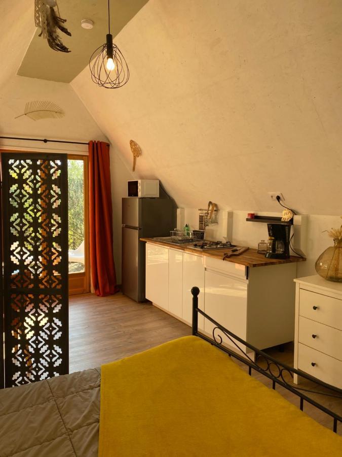 Camping La Peiriere Tuchan Экстерьер фото