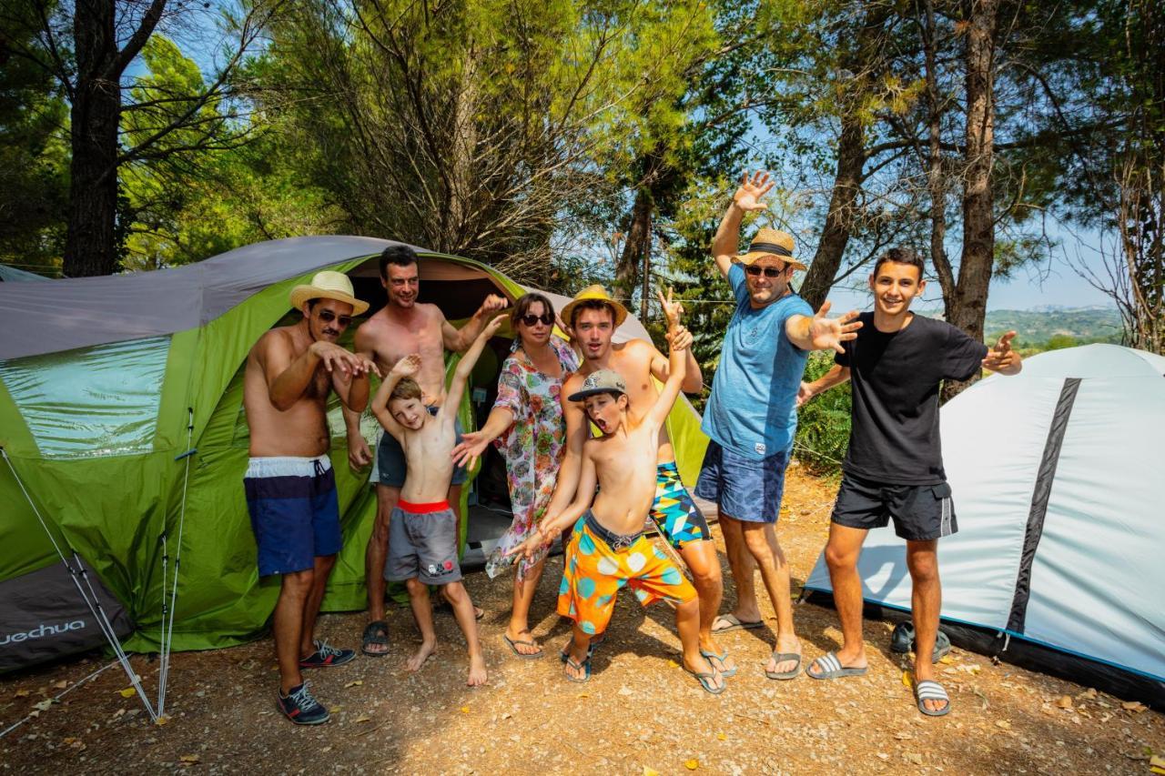 Camping La Peiriere Tuchan Экстерьер фото